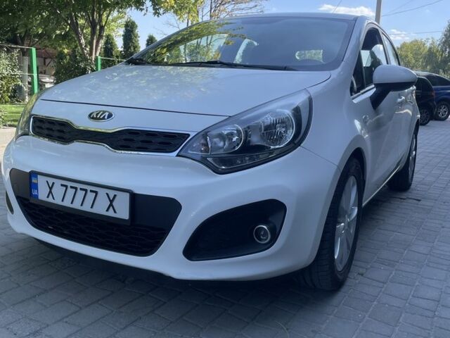 Белый Киа Рио, объемом двигателя 0 л и пробегом 127 тыс. км за 6999 $, фото 1 на Automoto.ua