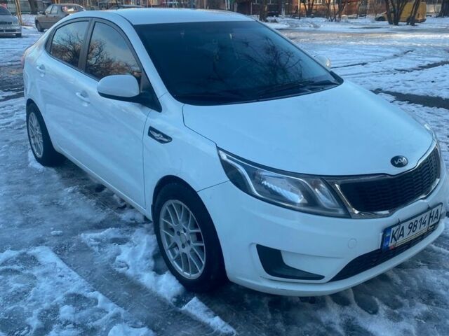 Белый Киа Рио, объемом двигателя 1.4 л и пробегом 184 тыс. км за 7000 $, фото 1 на Automoto.ua