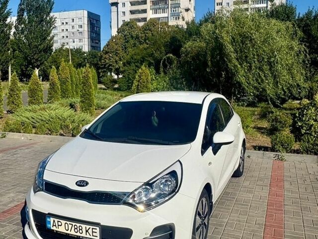 Белый Киа Рио, объемом двигателя 1.4 л и пробегом 82 тыс. км за 12700 $, фото 1 на Automoto.ua