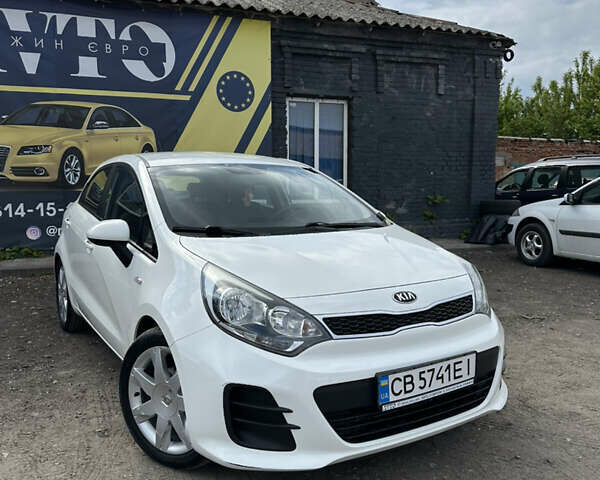 Білий Кіа Ріо, об'ємом двигуна 1.2 л та пробігом 122 тис. км за 7999 $, фото 1 на Automoto.ua