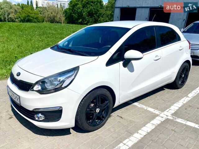 Белый Киа Рио, объемом двигателя 1.6 л и пробегом 120 тыс. км за 9000 $, фото 1 на Automoto.ua