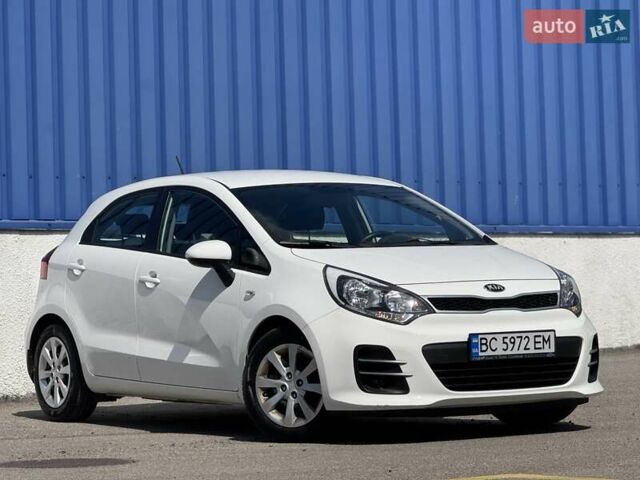 Белый Киа Рио, объемом двигателя 1.4 л и пробегом 20 тыс. км за 12800 $, фото 1 на Automoto.ua