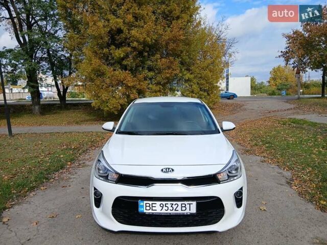 Білий Кіа Ріо, об'ємом двигуна 1.37 л та пробігом 25 тис. км за 13500 $, фото 1 на Automoto.ua