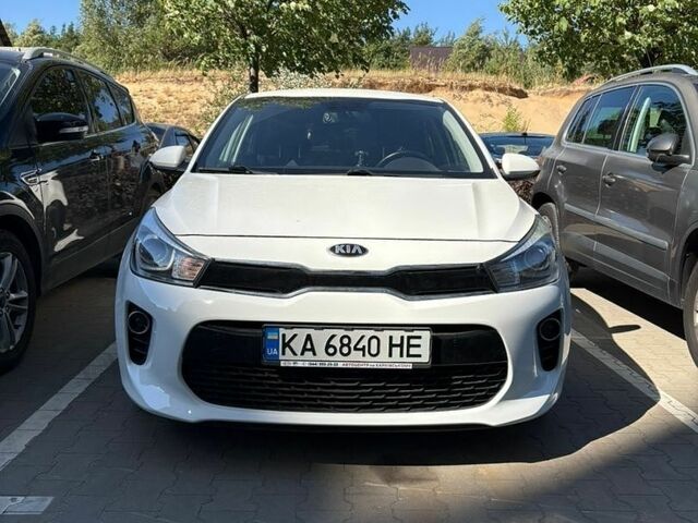 Белый Киа Рио, объемом двигателя 1.37 л и пробегом 150 тыс. км за 11000 $, фото 1 на Automoto.ua