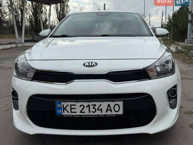 Белый Киа Рио, объемом двигателя 1.25 л и пробегом 95 тыс. км за 11999 $, фото 1 на Automoto.ua