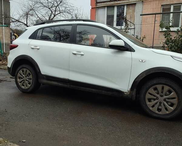 Білий Кіа Ріо, об'ємом двигуна 1.59 л та пробігом 85 тис. км за 13999 $, фото 1 на Automoto.ua