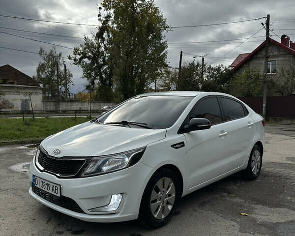 Киа Рио 2012 в Ивано-Франковске на Automoto.ua Белый Киа Рио, объемом двигателя 1.59 л и пробегом 149 тыс. км за 8000 $, фото 1 на Automoto.ua