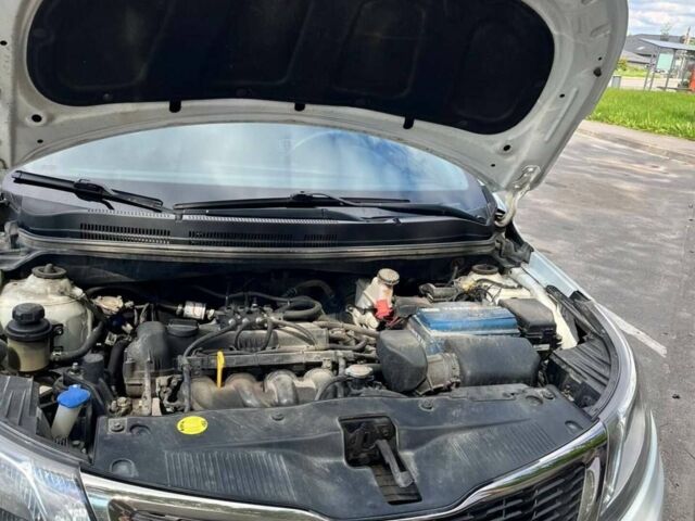 Белый Киа Рио, объемом двигателя 1.4 л и пробегом 220 тыс. км за 6900 $, фото 1 на Automoto.ua