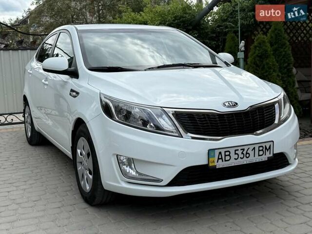Белый Киа Рио, объемом двигателя 1.6 л и пробегом 82 тыс. км за 9600 $, фото 1 на Automoto.ua