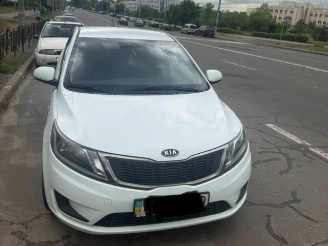 Белый Киа Рио, объемом двигателя 0 л и пробегом 143 тыс. км за 7500 $, фото 1 на Automoto.ua