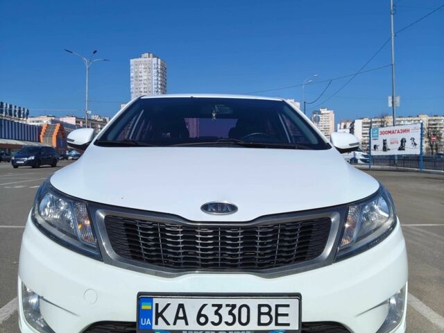 Белый Киа Рио, объемом двигателя 1.6 л и пробегом 124 тыс. км за 7700 $, фото 1 на Automoto.ua