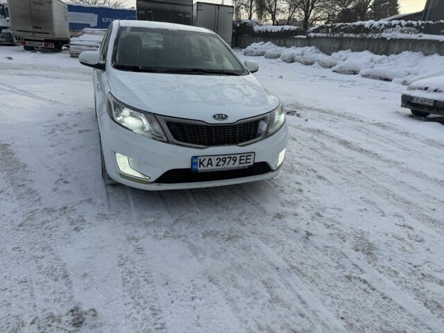 Білий Кіа Ріо, об'ємом двигуна 1.6 л та пробігом 196 тис. км за 7800 $, фото 1 на Automoto.ua