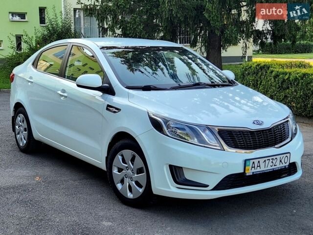 Белый Киа Рио, объемом двигателя 1.4 л и пробегом 143 тыс. км за 9350 $, фото 1 на Automoto.ua