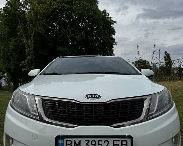 Белый Киа Рио, объемом двигателя 1.4 л и пробегом 195 тыс. км за 6200 $, фото 1 на Automoto.ua