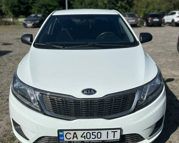 Белый Киа Рио, объемом двигателя 1.4 л и пробегом 41 тыс. км за 8700 $, фото 1 на Automoto.ua
