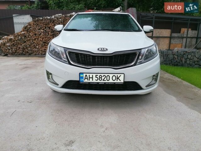 Білий Кіа Ріо, об'ємом двигуна 1.59 л та пробігом 223 тис. км за 6500 $, фото 1 на Automoto.ua