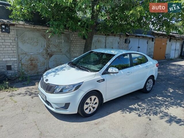Белый Киа Рио, объемом двигателя 1.4 л и пробегом 51 тыс. км за 8100 $, фото 1 на Automoto.ua