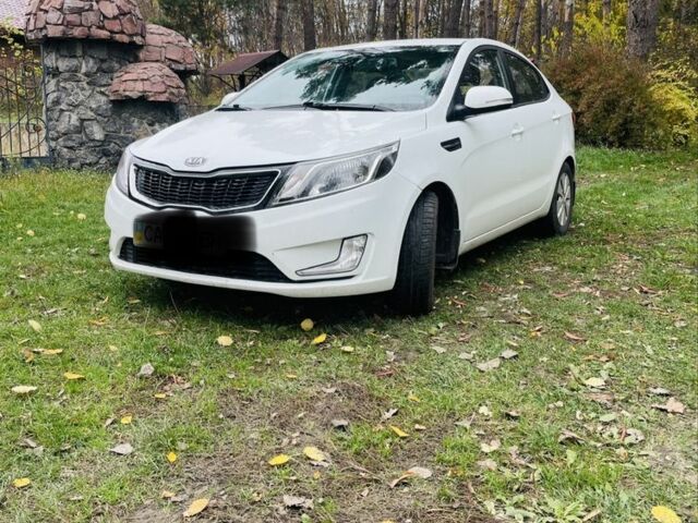 Білий Кіа Ріо, об'ємом двигуна 1.6 л та пробігом 280 тис. км за 8304 $, фото 1 на Automoto.ua
