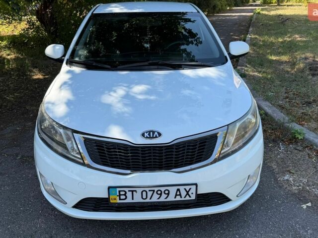 Белый Киа Рио, объемом двигателя 1.4 л и пробегом 129 тыс. км за 7500 $, фото 1 на Automoto.ua