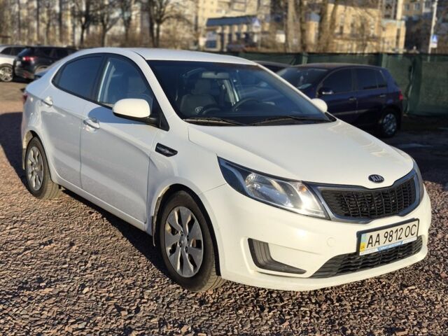 Белый Киа Рио, объемом двигателя 1.4 л и пробегом 212 тыс. км за 6999 $, фото 1 на Automoto.ua