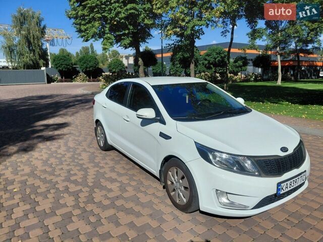Белый Киа Рио, объемом двигателя 1.59 л и пробегом 183 тыс. км за 6100 $, фото 1 на Automoto.ua