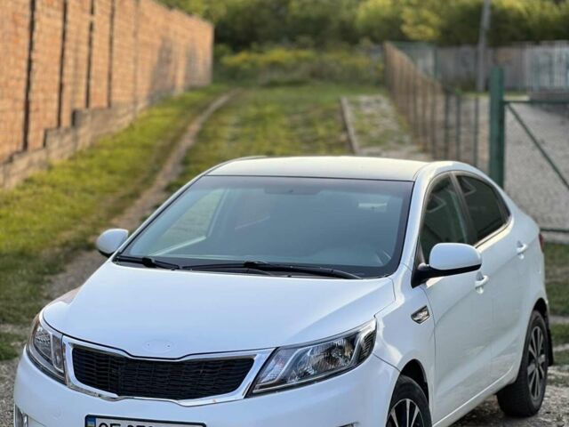Белый Киа Рио, объемом двигателя 1.4 л и пробегом 270 тыс. км за 7500 $, фото 1 на Automoto.ua