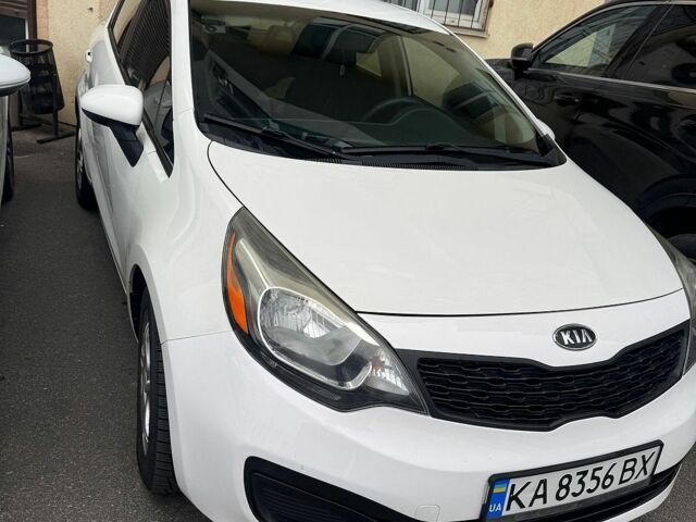 Белый Киа Рио, объемом двигателя 1.59 л и пробегом 190 тыс. км за 7500 $, фото 1 на Automoto.ua