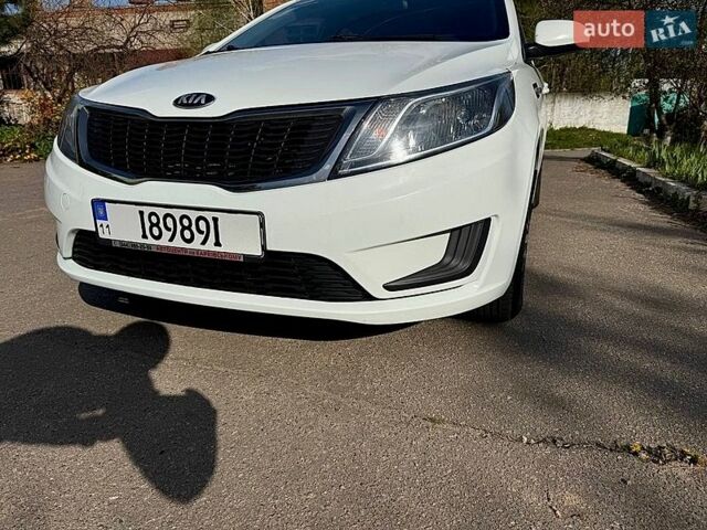 Белый Киа Рио, объемом двигателя 1.4 л и пробегом 97 тыс. км за 9300 $, фото 1 на Automoto.ua