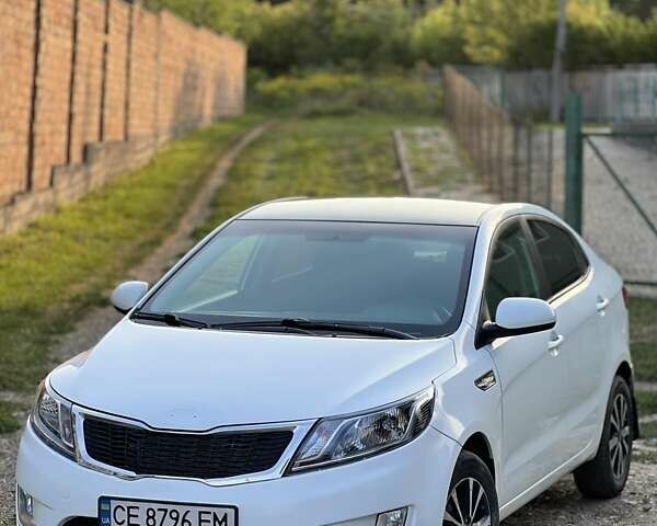 Белый Киа Рио, объемом двигателя 1.4 л и пробегом 270 тыс. км за 7500 $, фото 1 на Automoto.ua