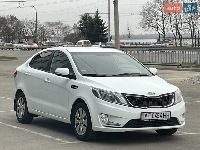 Білий Кіа Ріо, об'ємом двигуна 1.6 л та пробігом 125 тис. км за 8200 $, фото 1 на Automoto.ua