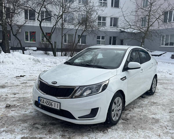 Белый Киа Рио, объемом двигателя 1.4 л и пробегом 178 тыс. км за 7500 $, фото 1 на Automoto.ua