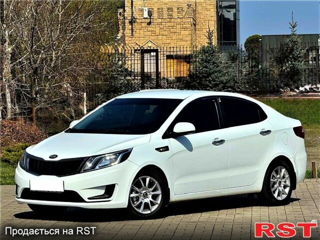 Белый Киа Рио, объемом двигателя 16 л и пробегом 68 тыс. км за 10500 $, фото 1 на Automoto.ua