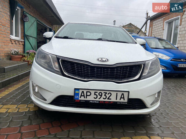 Белый Киа Рио, объемом двигателя 1.59 л и пробегом 89 тыс. км за 10600 $, фото 1 на Automoto.ua