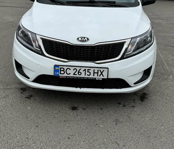 Белый Киа Рио, объемом двигателя 1.4 л и пробегом 175 тыс. км за 6500 $, фото 1 на Automoto.ua