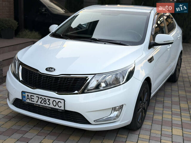 Белый Киа Рио, объемом двигателя 1.59 л и пробегом 138 тыс. км за 9333 $, фото 1 на Automoto.ua