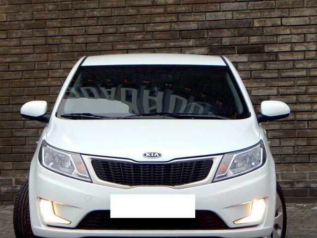 Белый Киа Рио, объемом двигателя 1.6 л и пробегом 76 тыс. км за 325000 $, фото 1 на Automoto.ua