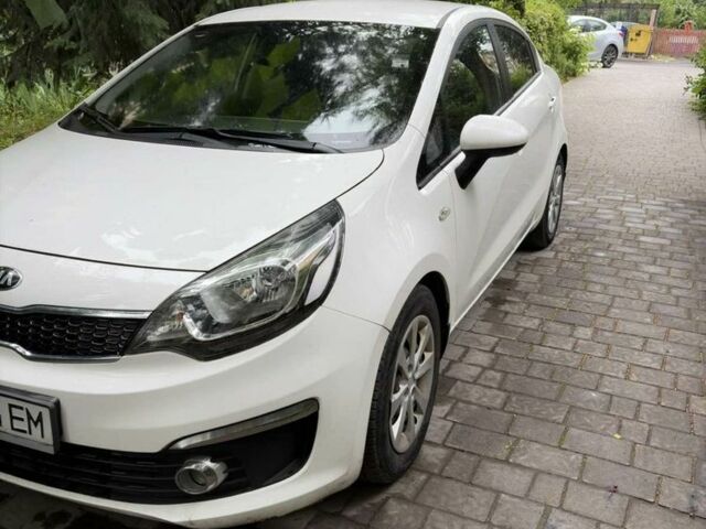 Білий Кіа Ріо, об'ємом двигуна 1.4 л та пробігом 203 тис. км за 9734 $, фото 1 на Automoto.ua