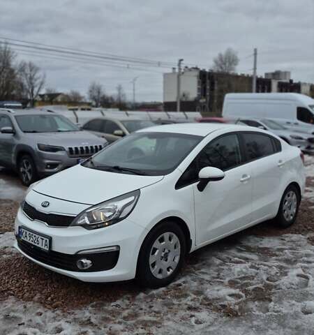 Білий Кіа Ріо, об'ємом двигуна 1.4 л та пробігом 182 тис. км за 10500 $, фото 1 на Automoto.ua