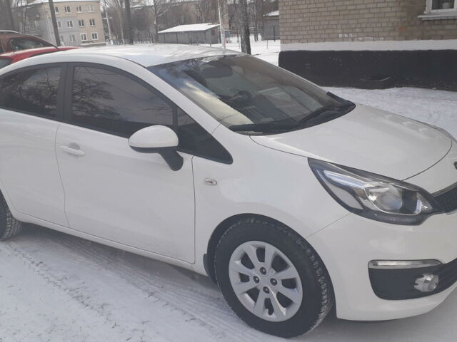 Білий Кіа Ріо, об'ємом двигуна 1.4 л та пробігом 18 тис. км за 11500 $, фото 1 на Automoto.ua