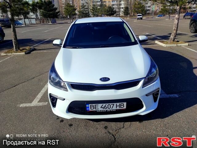 Белый Киа Рио, объемом двигателя 1.6 л и пробегом 144 тыс. км за 11999 $, фото 1 на Automoto.ua