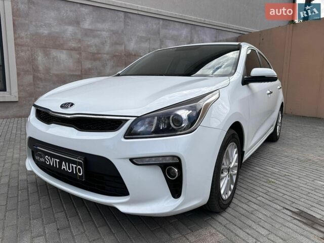 Білий Кіа Ріо, об'ємом двигуна 1.6 л та пробігом 144 тис. км за 12999 $, фото 1 на Automoto.ua