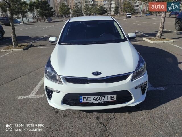 Белый Киа Рио, объемом двигателя 1.6 л и пробегом 144 тыс. км за 12300 $, фото 1 на Automoto.ua