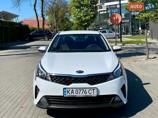Белый Киа Рио, объемом двигателя 1.37 л и пробегом 128 тыс. км за 13400 $, фото 1 на Automoto.ua
