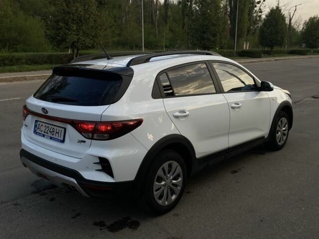 Белый Киа Рио, объемом двигателя 1.6 л и пробегом 63 тыс. км за 14300 $, фото 1 на Automoto.ua