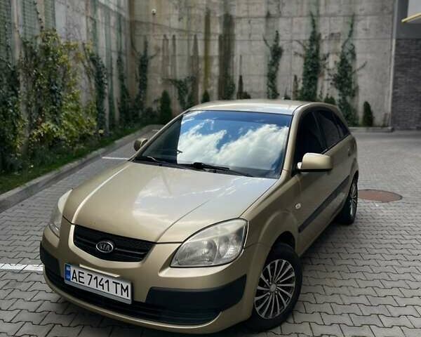Кіа Ріо 2008 у Хмельницькому на Automoto.ua Бежевий Кіа Ріо, об'ємом двигуна 1.4 л та пробігом 352 тис. км за 3750 $, фото 1 на Automoto.ua