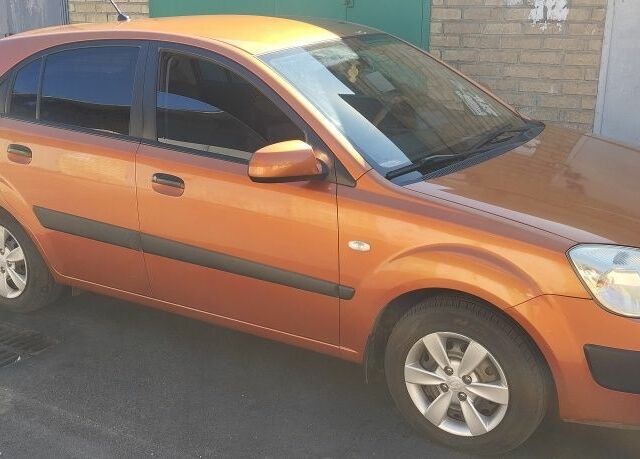 Бежевый Киа Рио, объемом двигателя 1.4 л и пробегом 163 тыс. км за 5500 $, фото 1 на Automoto.ua