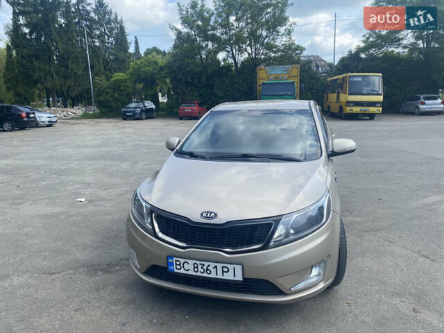 Бежевый Киа Рио, объемом двигателя 1.59 л и пробегом 150 тыс. км за 7500 $, фото 1 на Automoto.ua