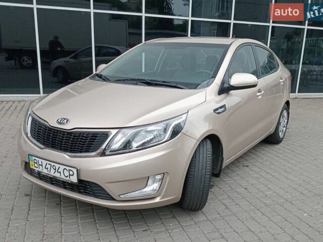 Бежевий Кіа Ріо, об'ємом двигуна 1.4 л та пробігом 160 тис. км за 8200 $, фото 1 на Automoto.ua