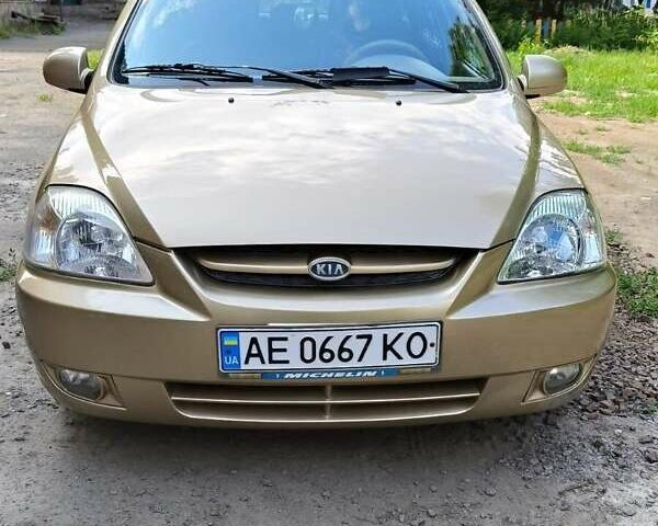 Бежевый Киа Рио, объемом двигателя 1.5 л и пробегом 232 тыс. км за 3300 $, фото 1 на Automoto.ua