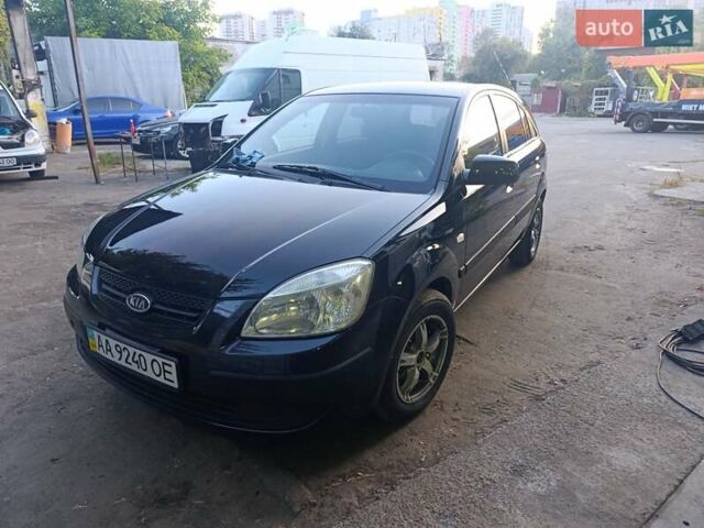 Чорний Кіа Ріо, об'ємом двигуна 1.34 л та пробігом 265 тис. км за 3950 $, фото 1 на Automoto.ua